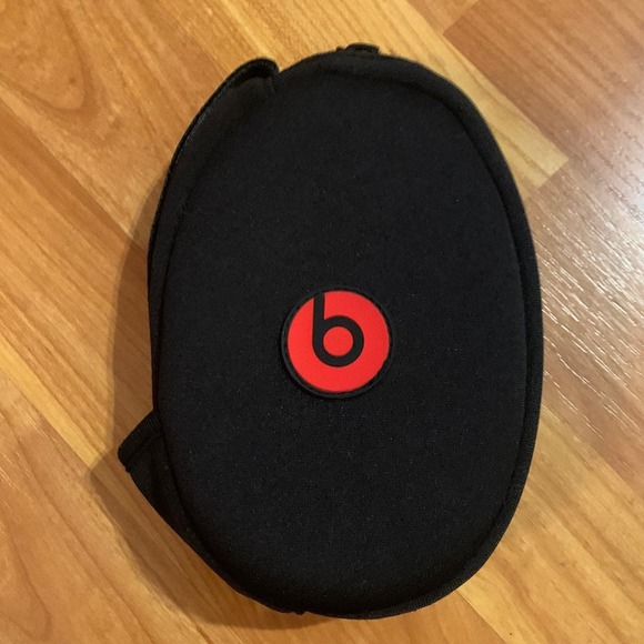 Dr Dre Headphones case‎ - Picture 1 of 3